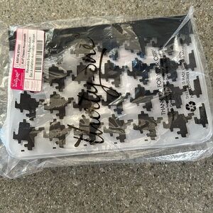 Brand New with tags!! Thirty one reusable snack bag medium.